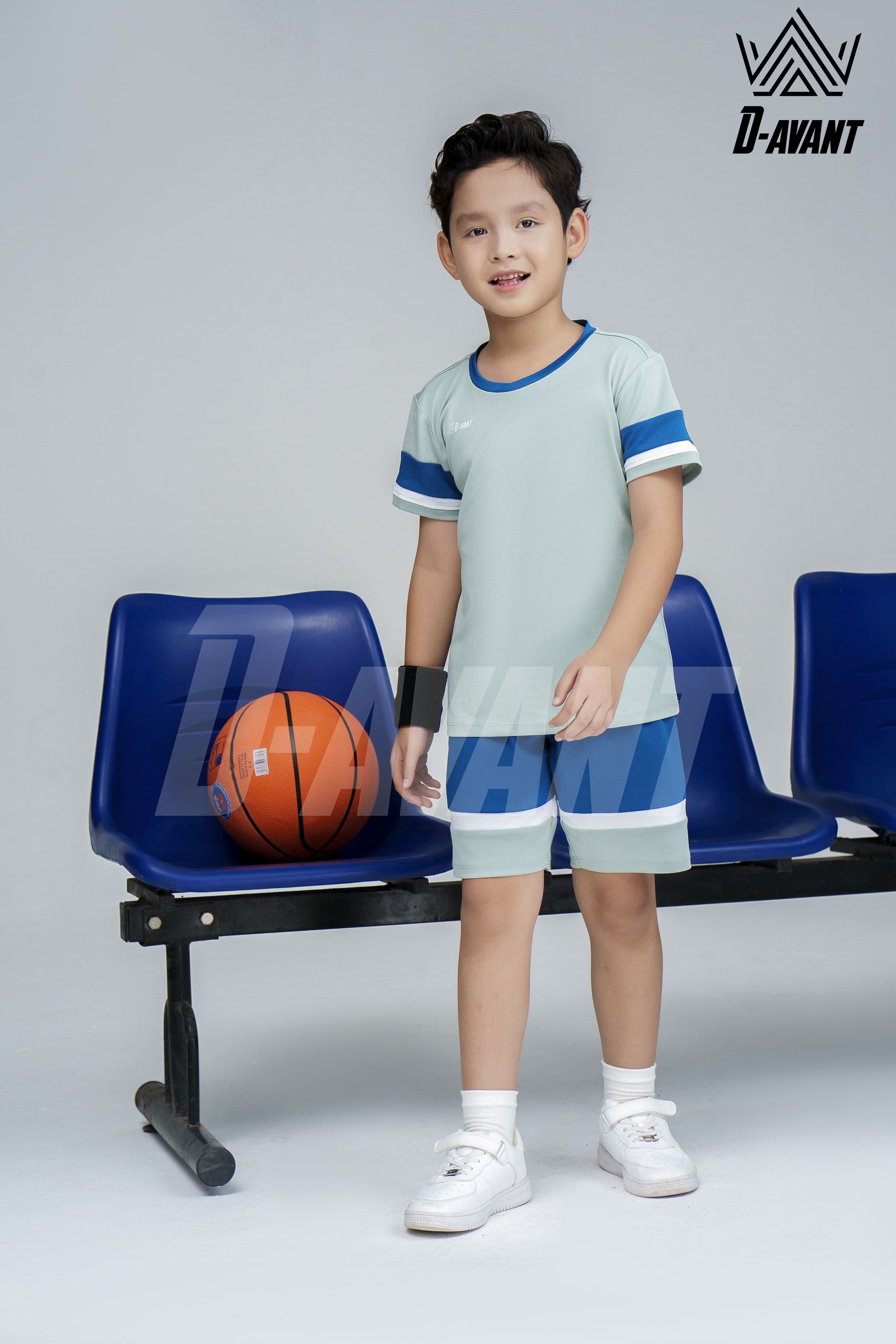 Bộ thể thao trẻ em TCB-1021 Xanh mint phối xanh cổ vịt