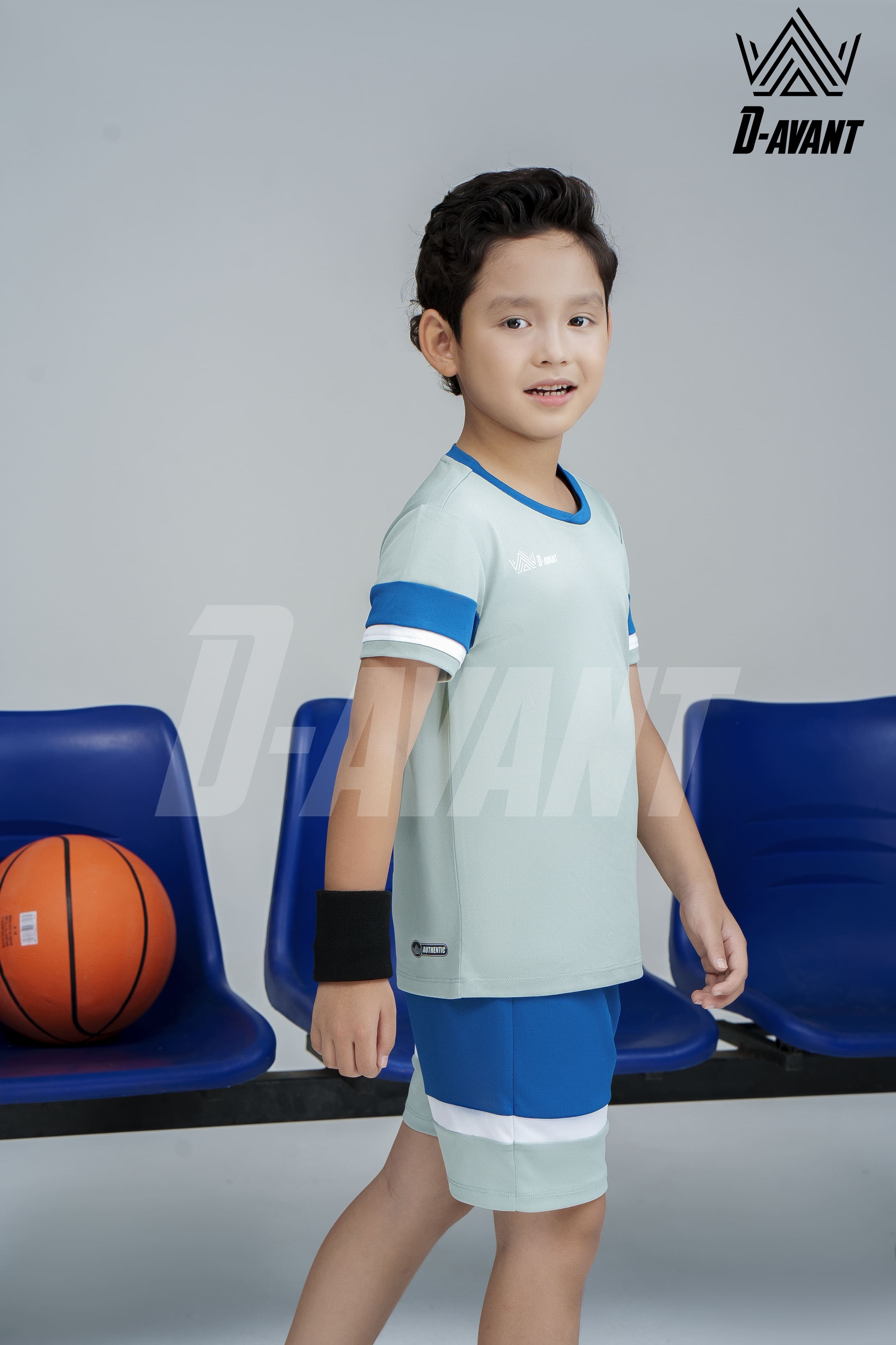 Bộ thể thao trẻ em TCB-1021 Xanh mint phối xanh cổ vịt