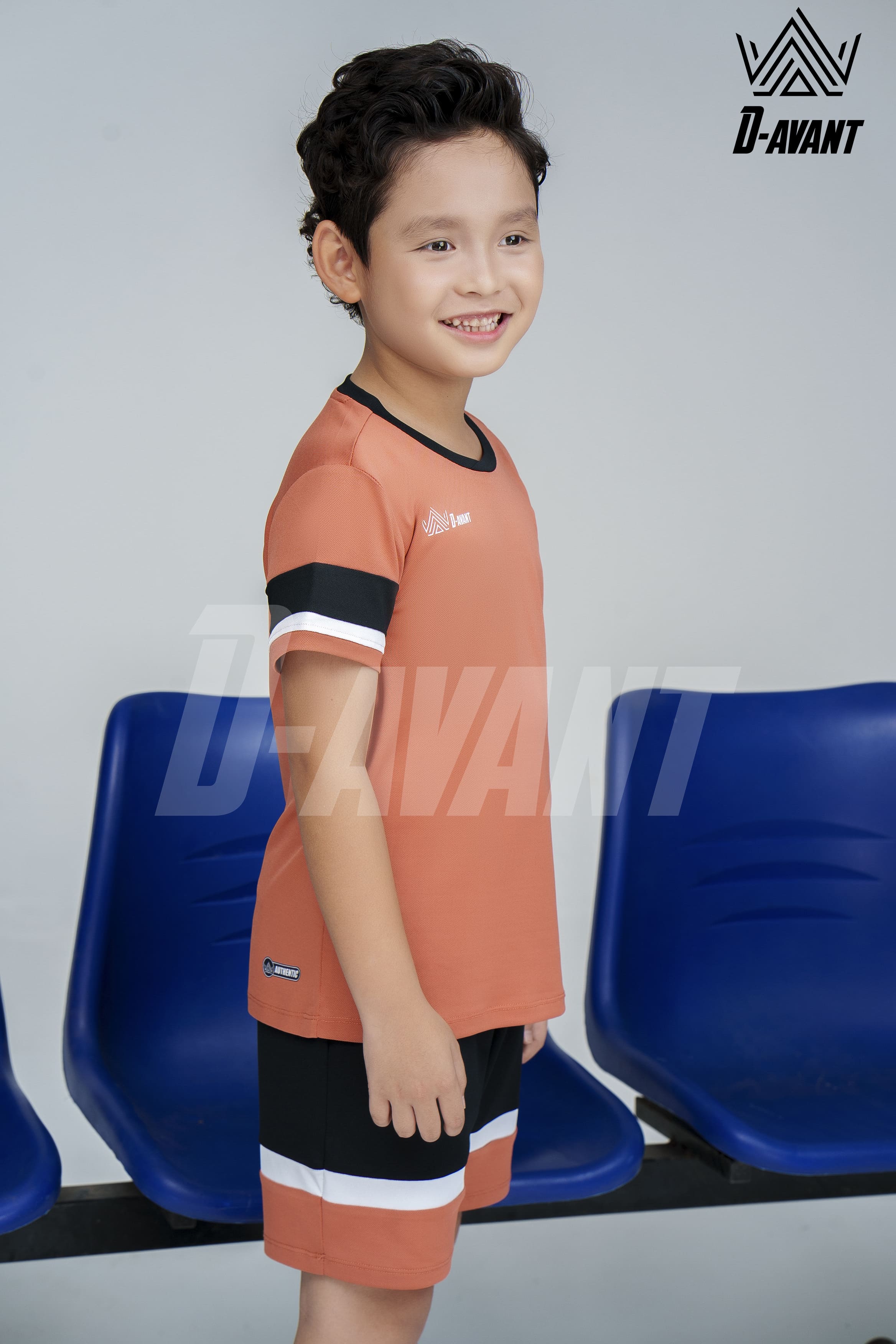 Bộ thể thao trẻ em TCB-1021 Ca cao phối đen