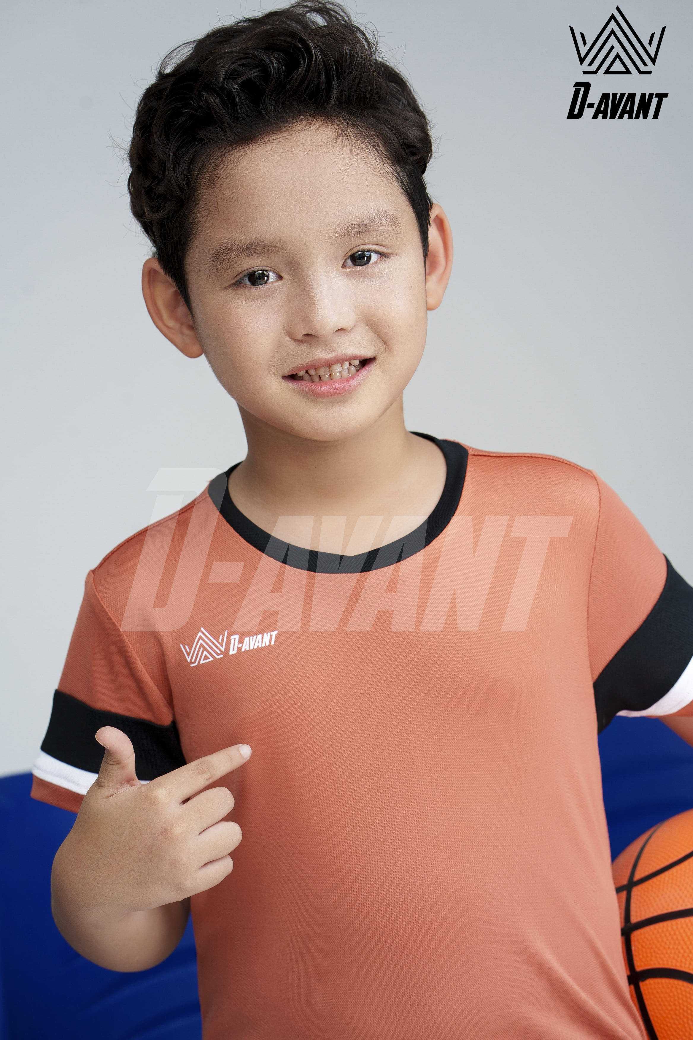 Bộ thể thao trẻ em TCB-1021 Ca cao phối đen