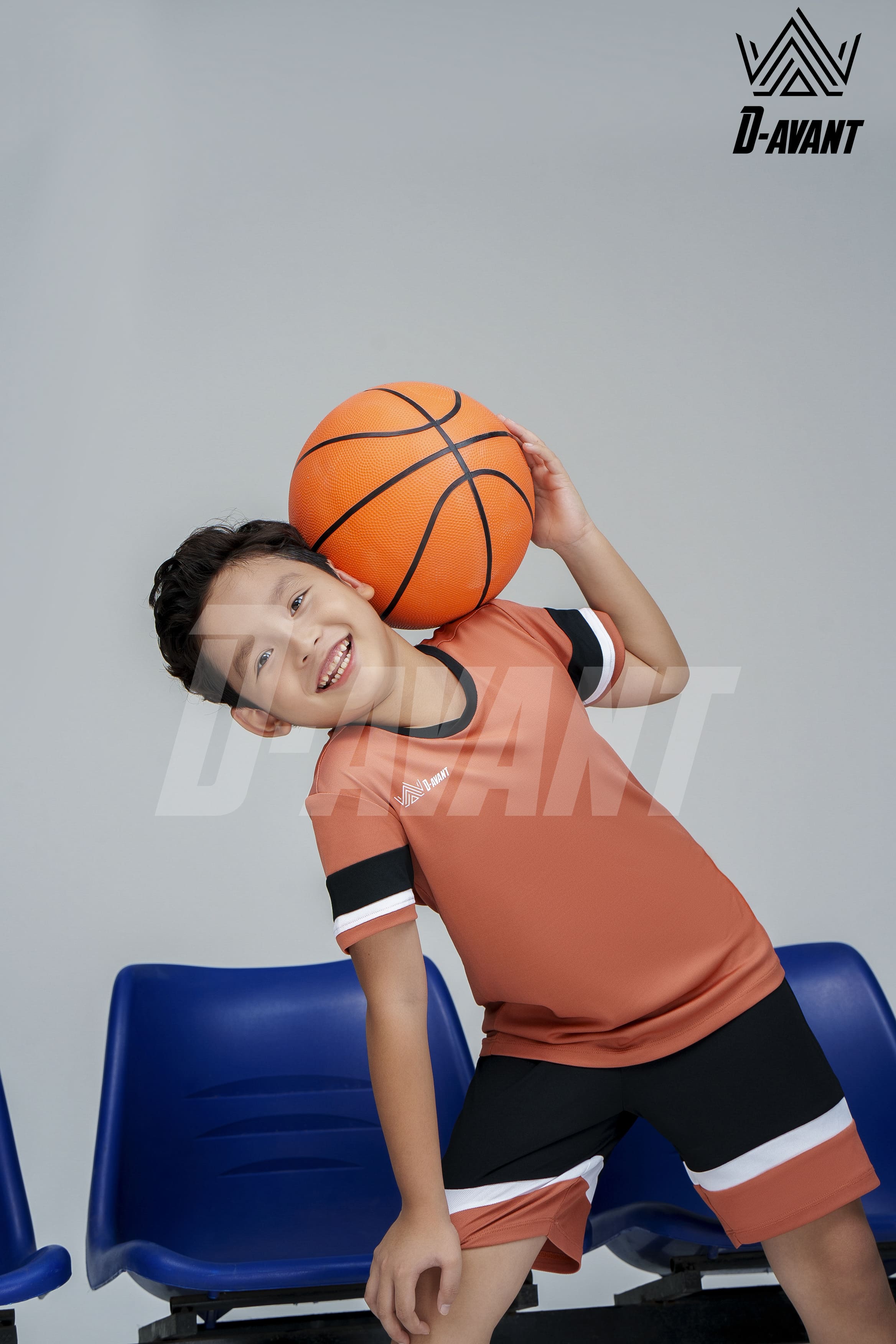 Bộ thể thao trẻ em TCB-1021 Ca cao phối đen